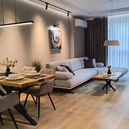 Megan In Chantrer With Garage Apartment Burgas